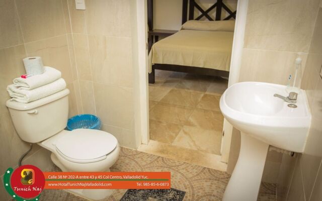 Hostal Tunich Naj & Hotel