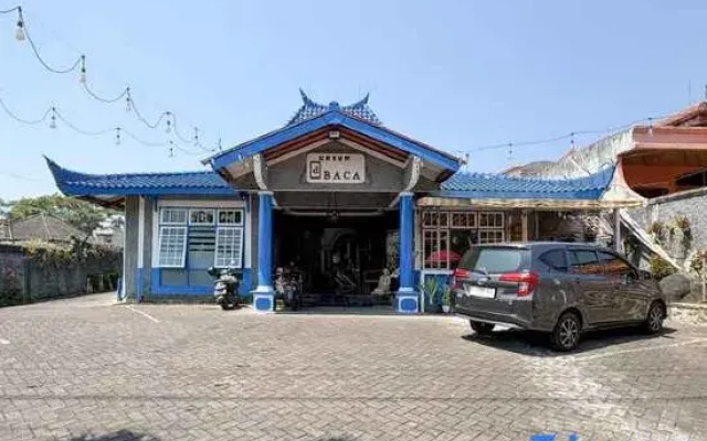 RedDoorz Near Jawa Timur Park 1