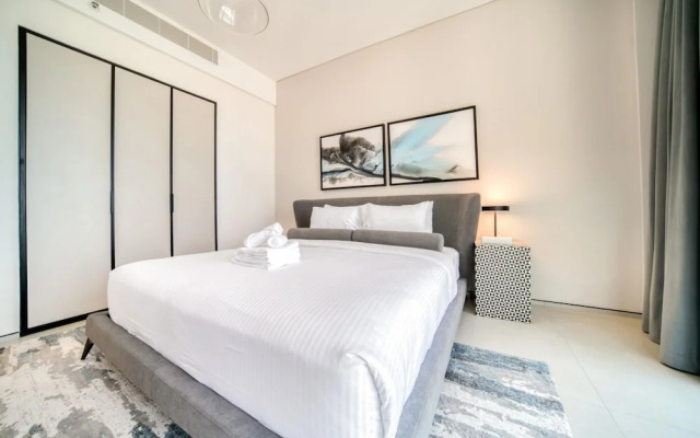 Serene Beachfront Ain Dubai View at Address JBR