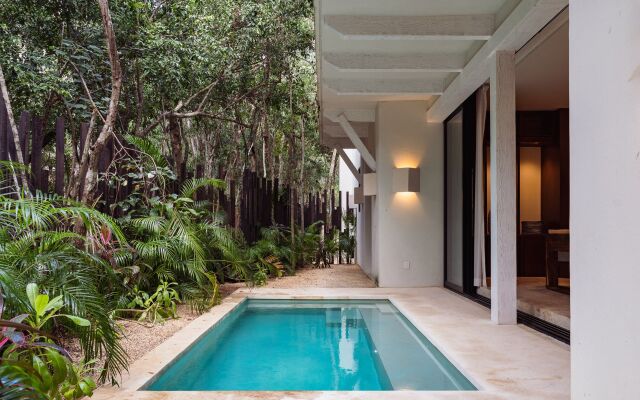 Loretta Jungle Penthouse | Beach Club | Puerta Azul