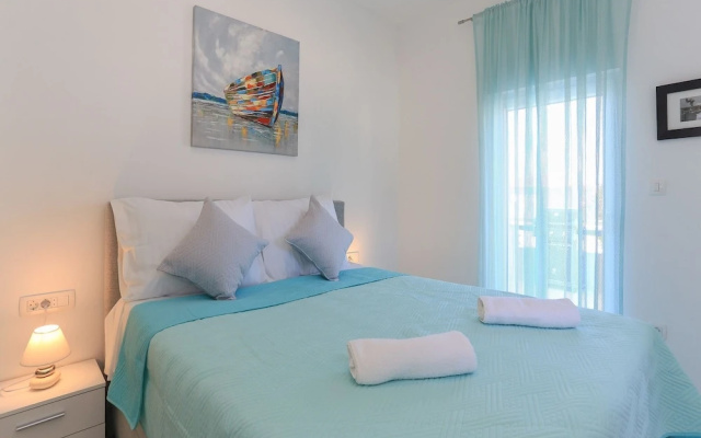 Luxurious Villa in Rogoznica With Pool