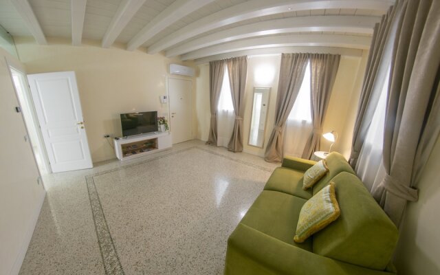 Juliet House Luxury Apartments