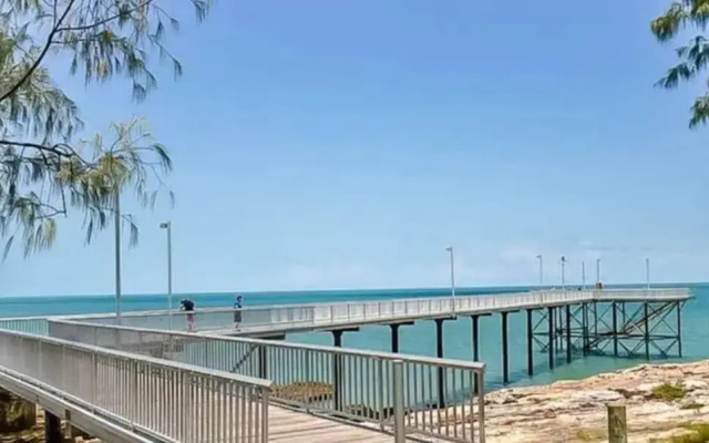 Nightcliff Foreshore Pool Outdoor Dining BBQ