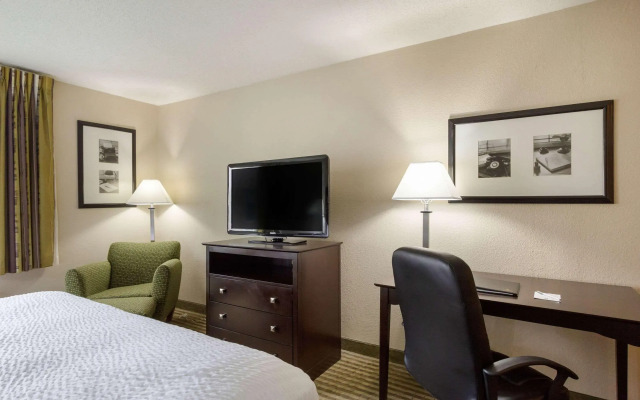 Clarion Hotel