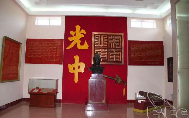 Y Linh Hotel