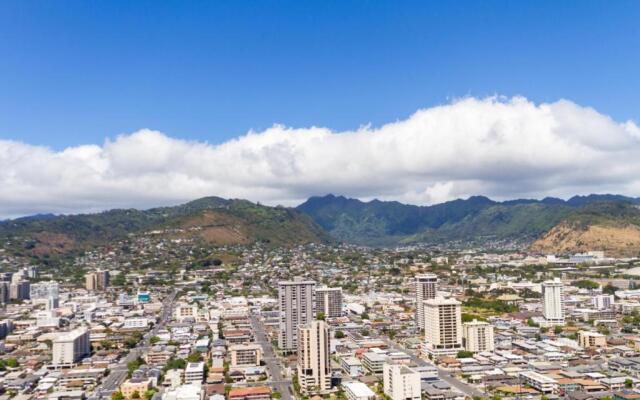 2 Bedroom Penthouse w/Ocean Views