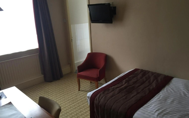Crown and Mitre Hotel