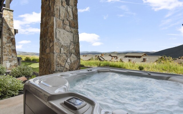 Fairway Springs by Luxury Mountain Desti