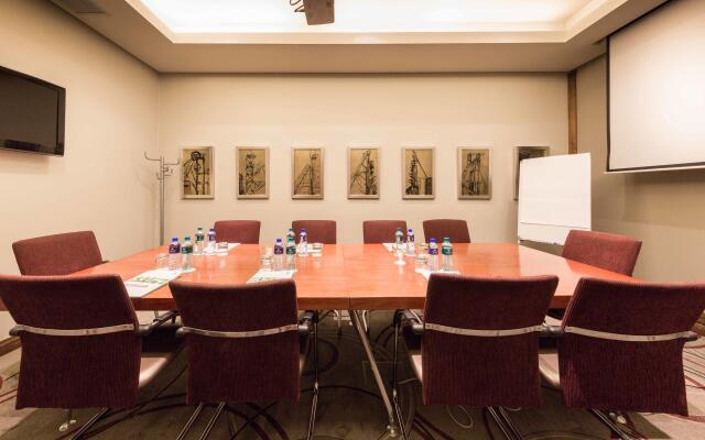 Holiday Inn Johannesburg - Rosebank by IHG