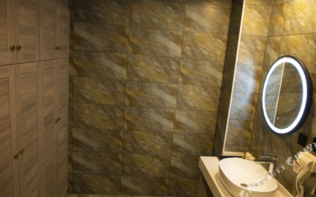 Starway Hotel (Qingxu Wenyuan Road)