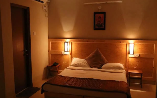 OYO 374 Apartment Near Fortis Hospital