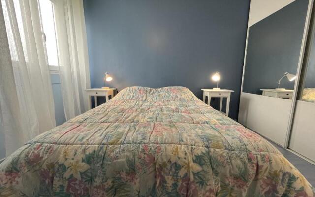 Bel appartement clair à 10mn du port à pied