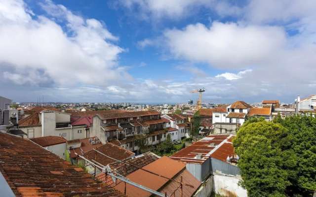 Liiiving in Porto - Mezzanine Delight Apartment