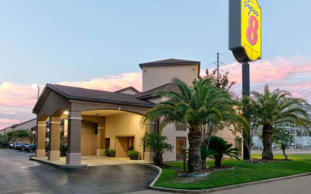 Super 8 by Wyndham Diberville Biloxi Area