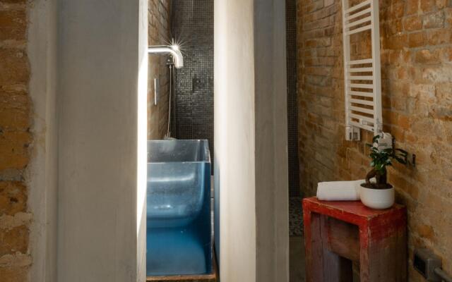 Charm and well-being in a rural setting. Dedicated to all those who seek comfort and style but love-Casa Rurale Botonto