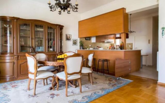 Large 3 bedroom Apt with Terrace