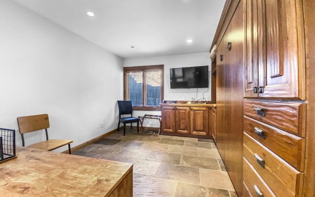 Woodside 207 4 Bedroom Home by RedAwning