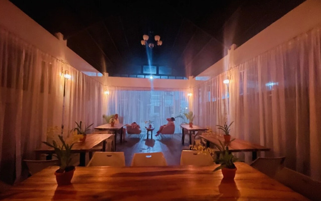 Thistle Inn