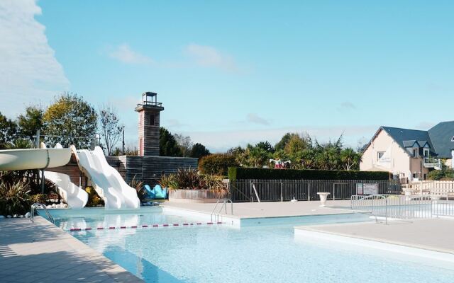 Luxury Mobile Home With Wooden Terrace in Beautiful Normandy