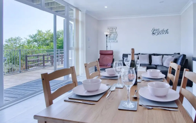 Sunbeam - 2 Bedroom Apartment - Pendine