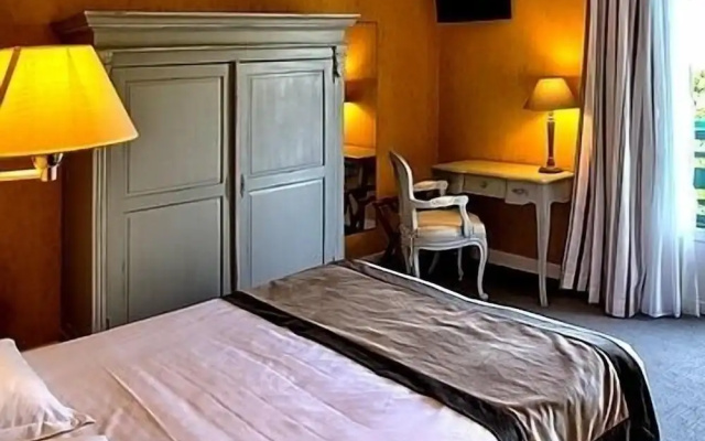 Hotel des Pins