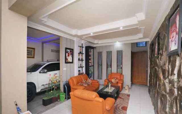 OYO 2525 Rumah Singgah Brm