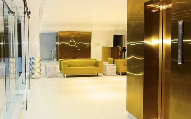 Hotel Layalee Grande Chennai