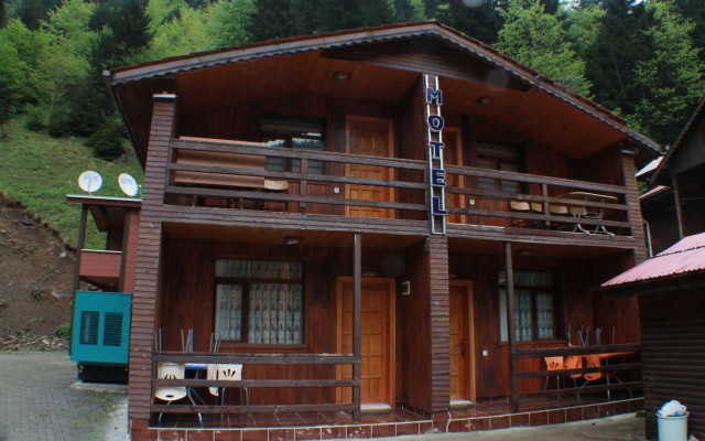 Uzungol Motel