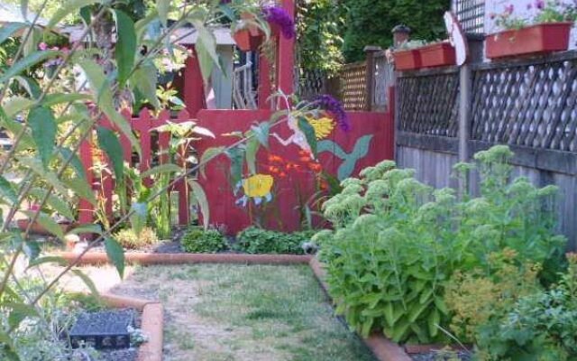 A Scented Garden Bed & Breakfast