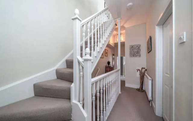 Modern flat near Battersea Park