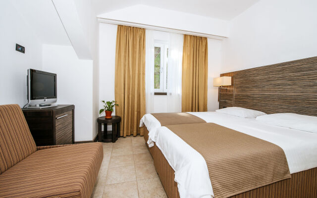 Zaton Holiday Resort Apartments