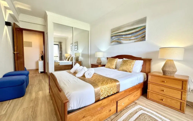 Albufeira Salgados Beach 1 by Homing