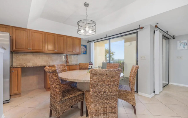 Windjammer Apartment 206
