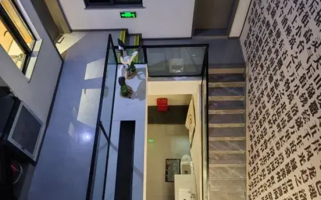 Back Street Xiaozhu Homestay (Lijingmen Cross Street Branch)