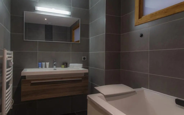 Appartement Chic En Pied de Pistes En Plein Centre de Station