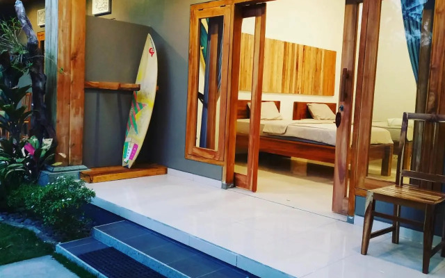 Surf Retreat Villa Sari