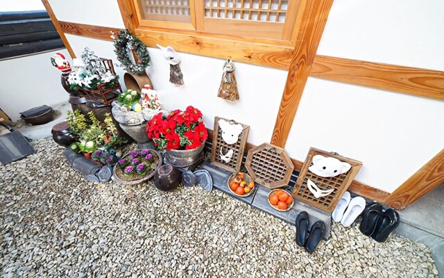 Jeonju Jeongga Hanok Pension