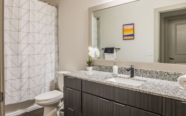 2 BR Apt Near St Johns River by Frontdesk