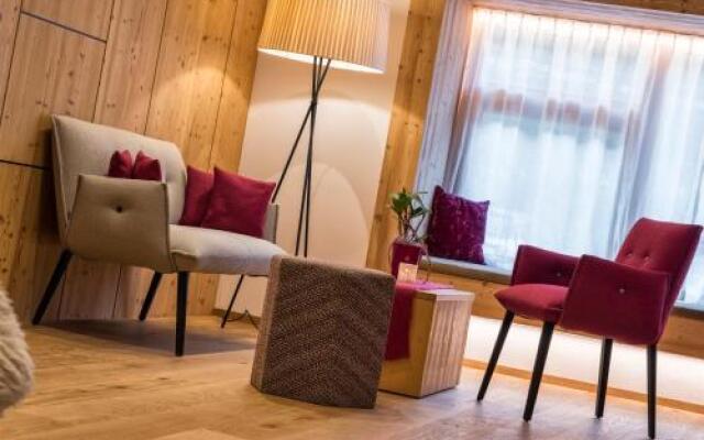 Helmhotel