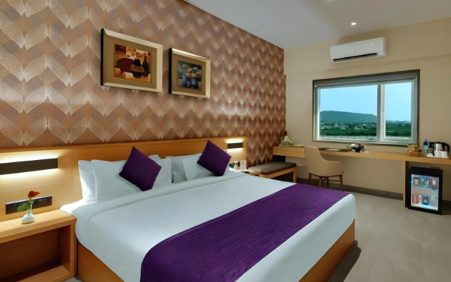 Click Hotel Bhuj
