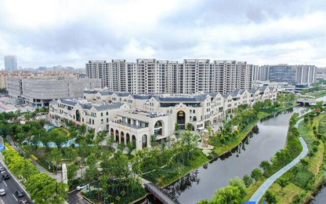 Shanghai Starry Sky Manju Theme Hotel (Haichang Ocean Park Branch)
