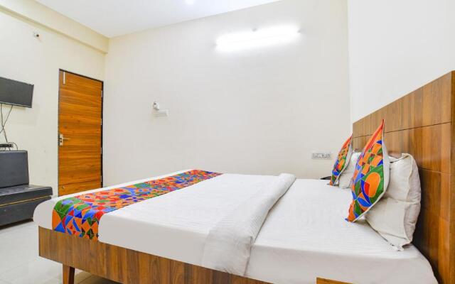 Hotel Blue Moon, Indore