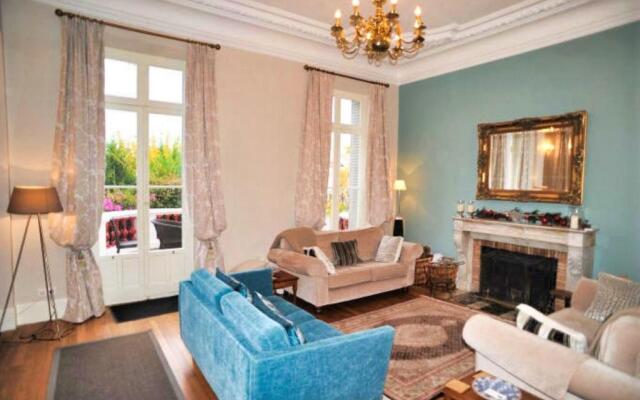 Beautiful early 1900's classic villa sea views