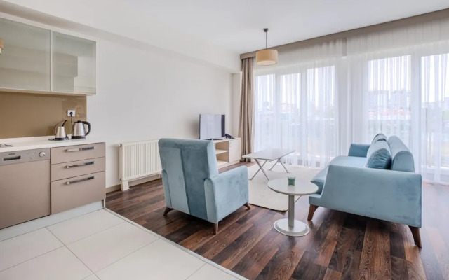 Residence Near Commerce Center and Istanbul Mall