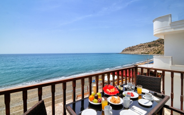 Myrtos Mare Suites