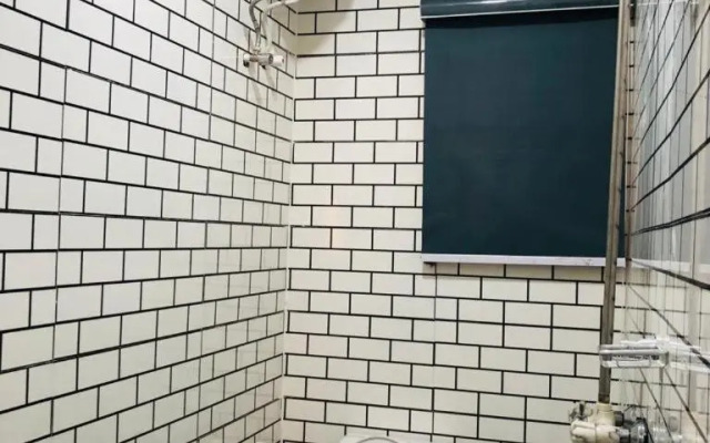 Awesome 1-Bed Apartment With FREE WIFI and 24hrs Power Supply