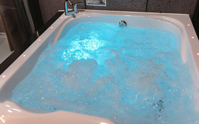 Yeosu Paradise Spa Pension