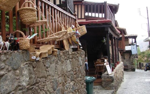 Minaides Hotel