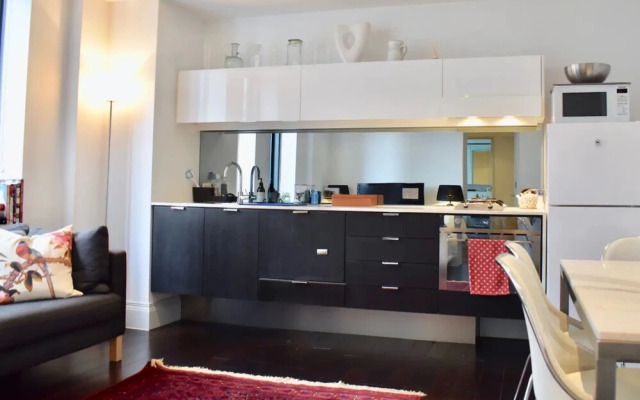 Stylish 1 Bedroom Apartment in Vibrant Potts Point