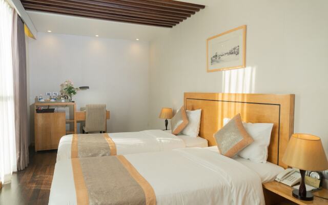 Parkside Sunline Hotel
